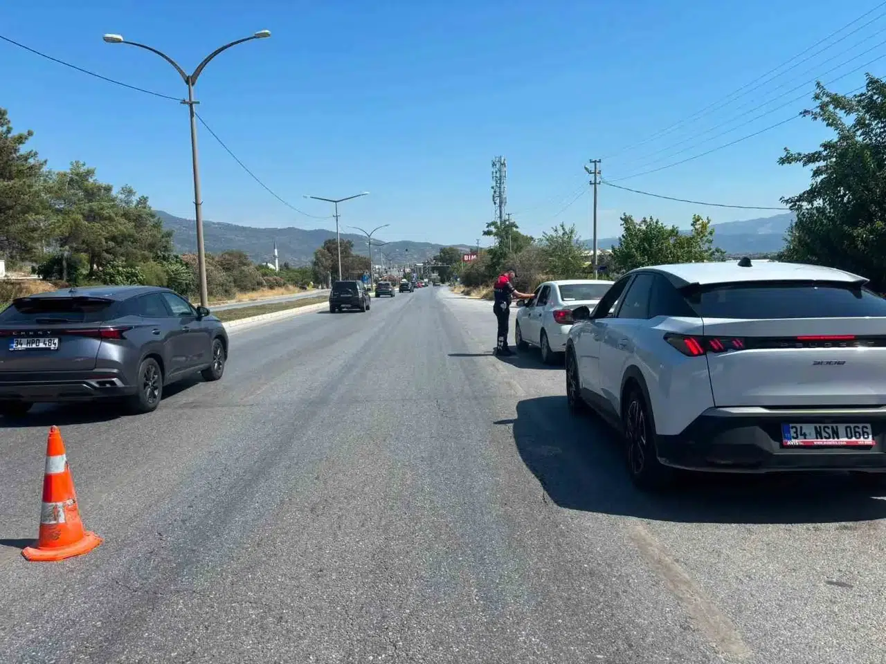 Aydın'da jandarmadan geniş çaplı operasyon: 40 firari yakayı ele verdi
