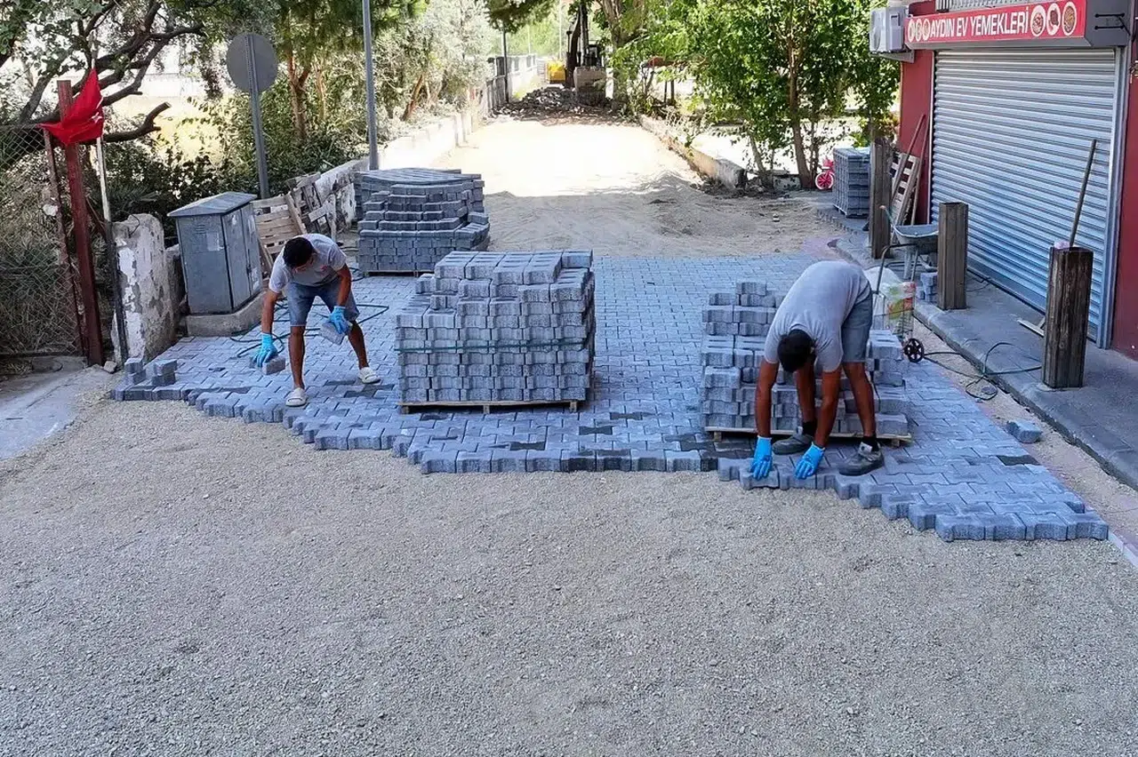 Efeler'de okul güzergahlarına modern dokunuş: Öğrencilerin yolu artık daha güvenli