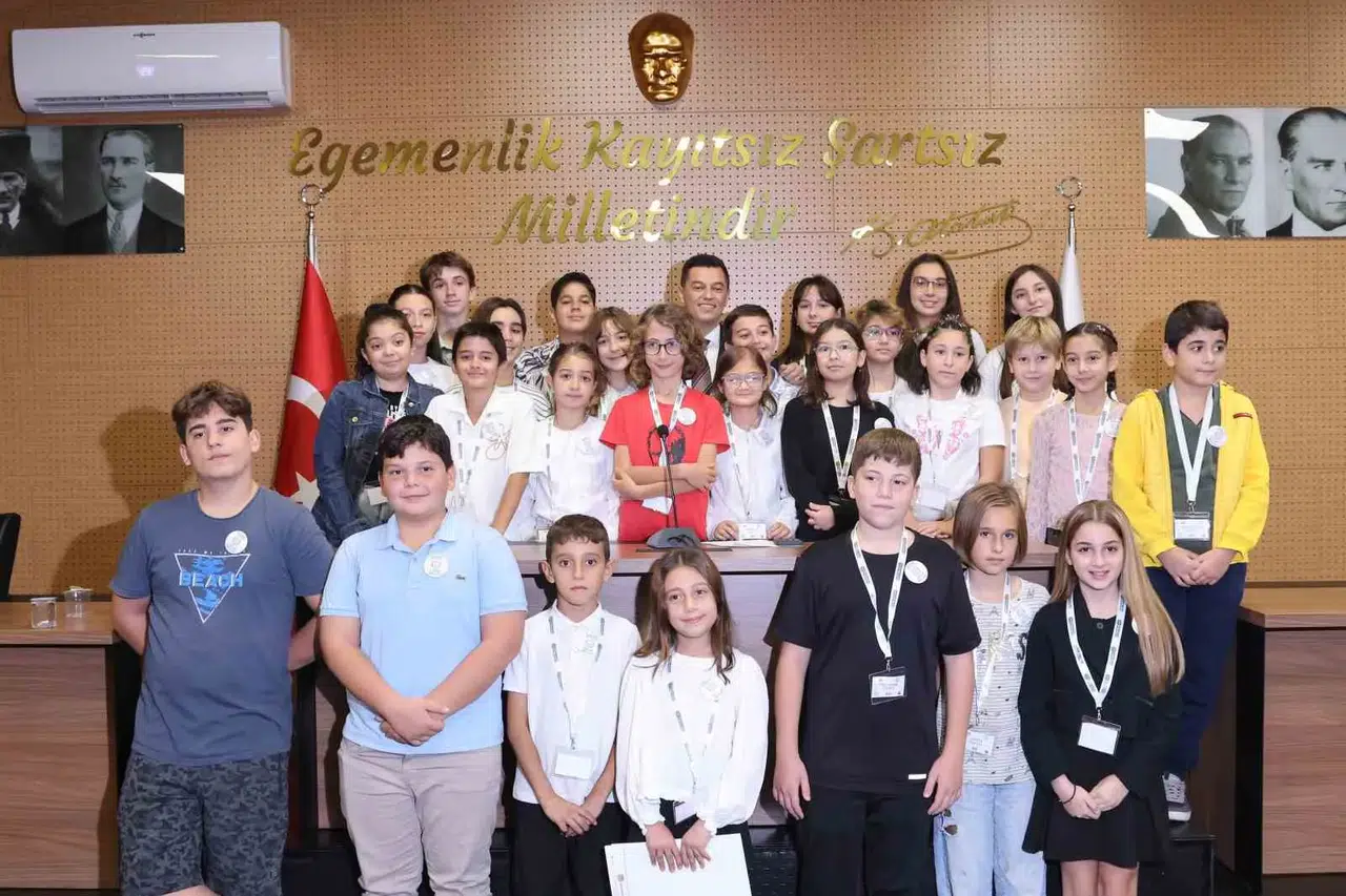Marmaris’in geleceğine miniklerden imza: Çocuk Meclisi için geri sayım başladı