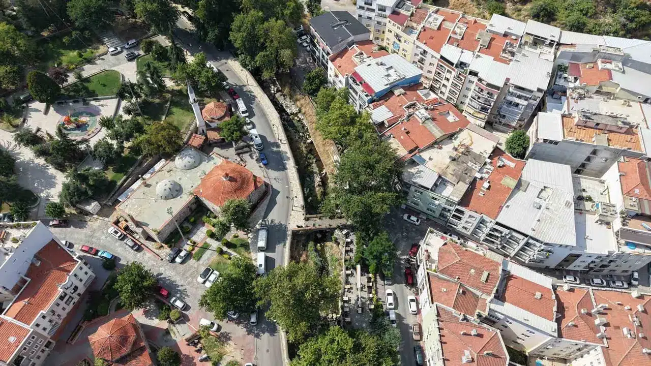 Manisa'da dere temizliğinde muhtarlardan ortak isyan: Çöpünüzü değil, geleceğinizi kirletmeyin