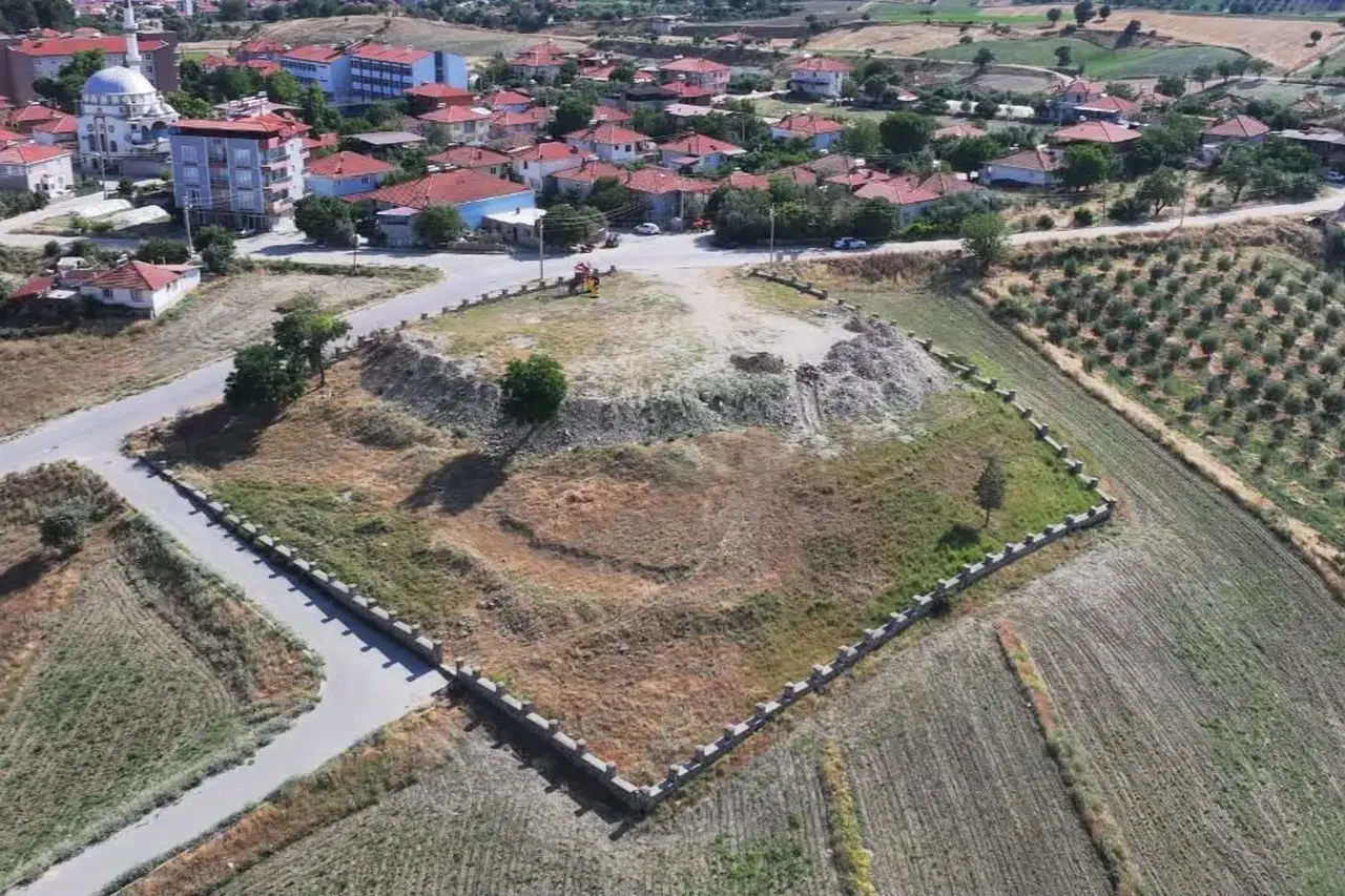 Selendi’nin yeni nefes durağı: Şerefiye’de modern sosyal yaşam alanı yükseliyor