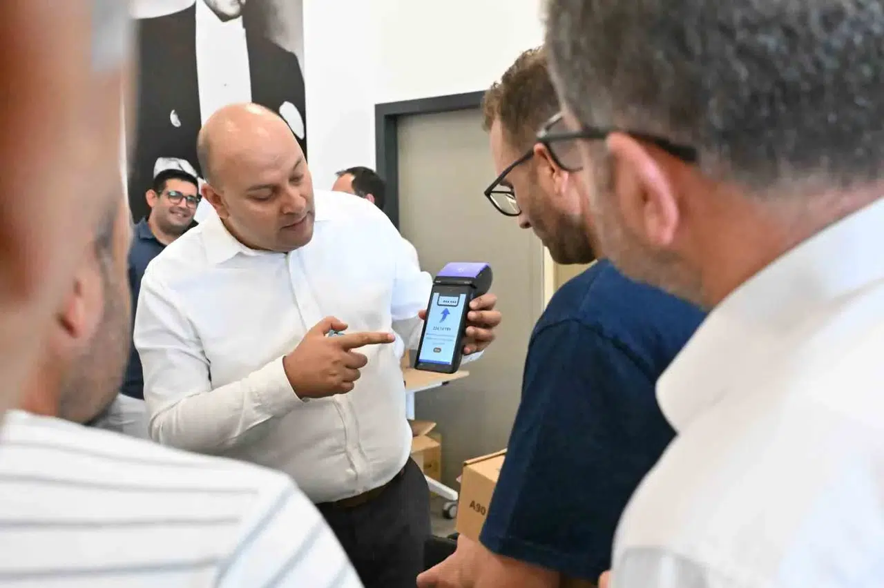 Manisa’da dijital devrim: Muhtarlar artık tek cihazla tüm işlemleri yapacak