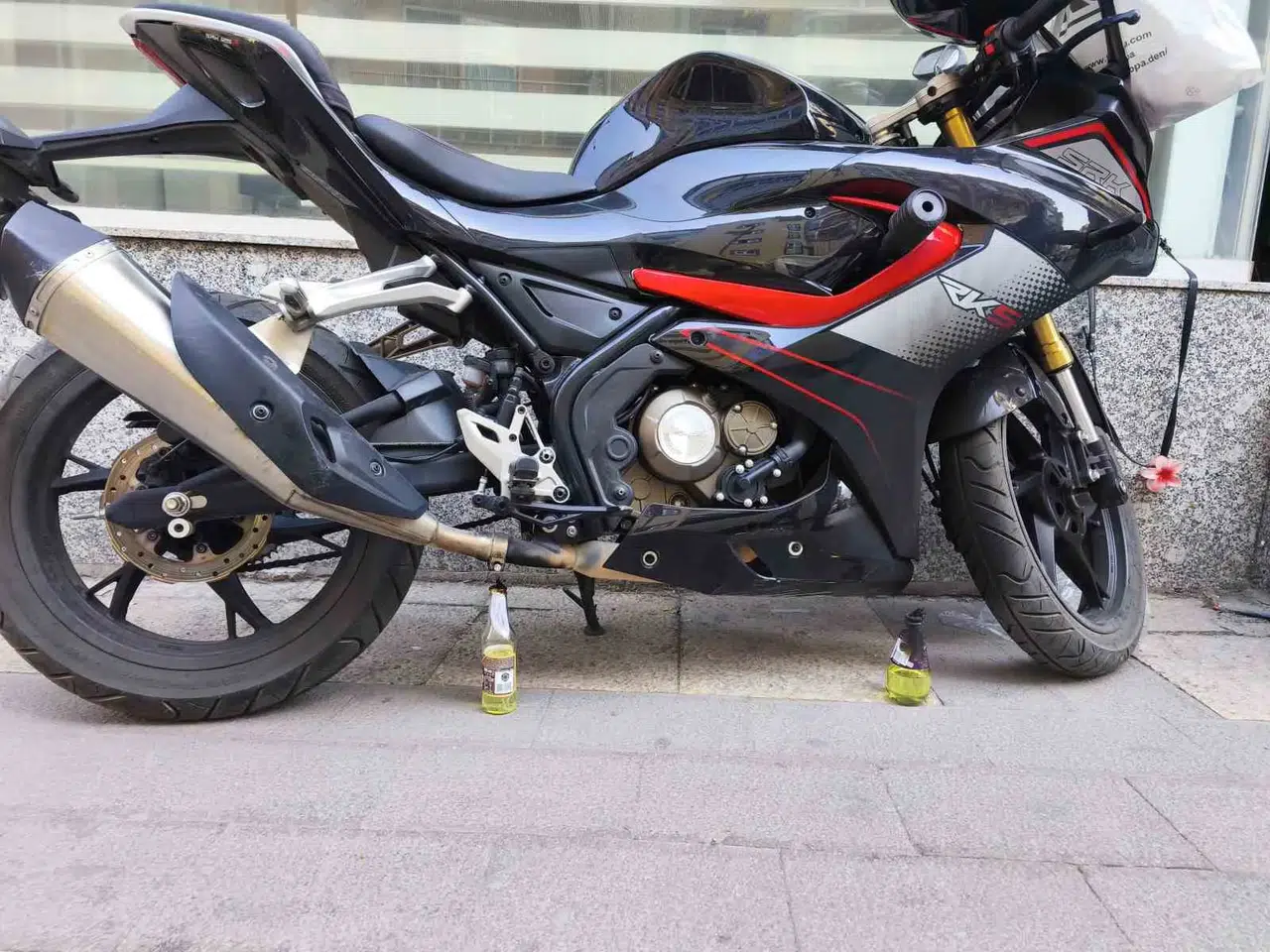 Denizli'de motosikleti yakmak istediler ama planları ellerinde patladı
