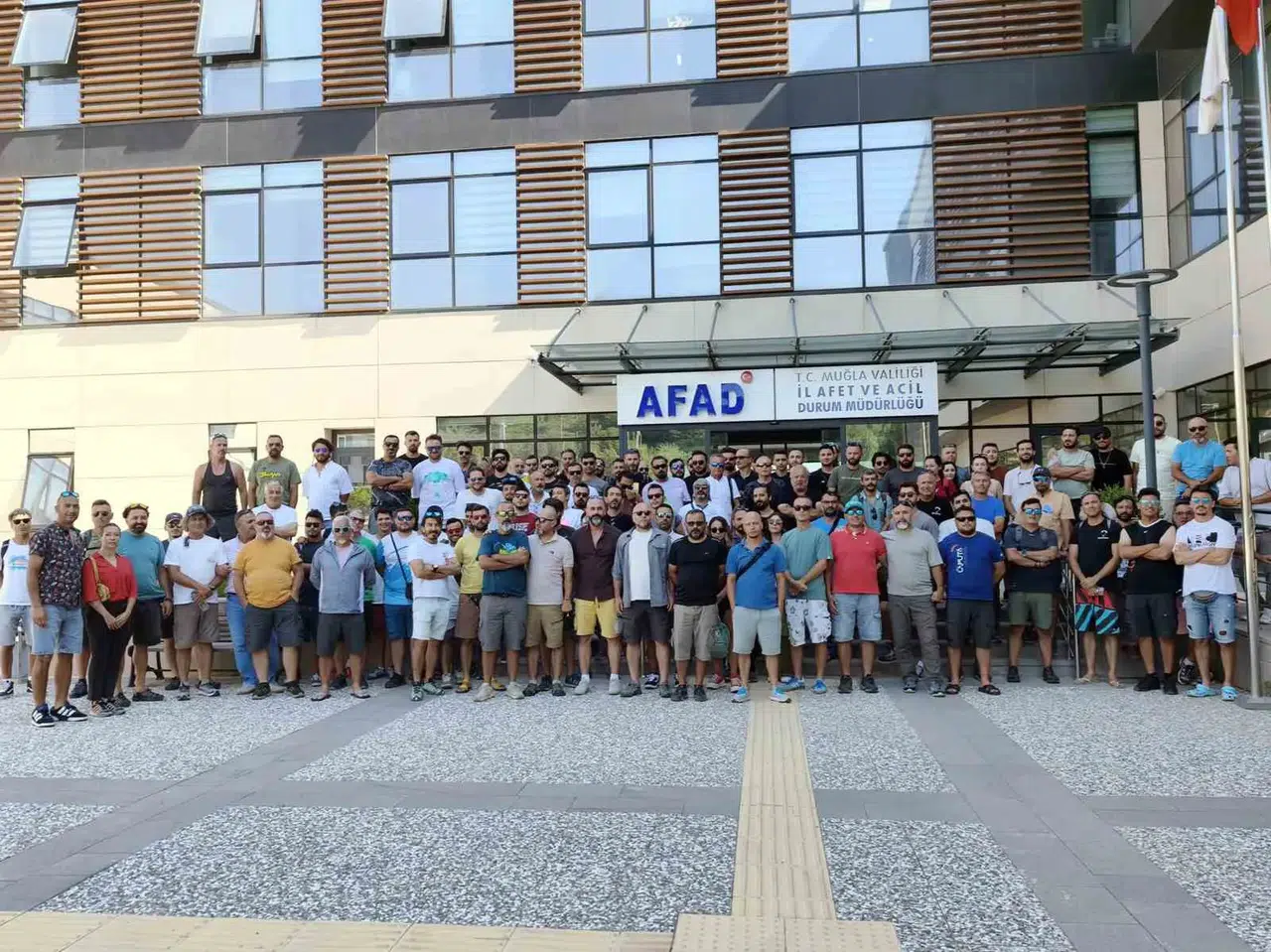 Babadağ'da kanatlar yere indi: Pilotlardan çözüm için kritik zirve