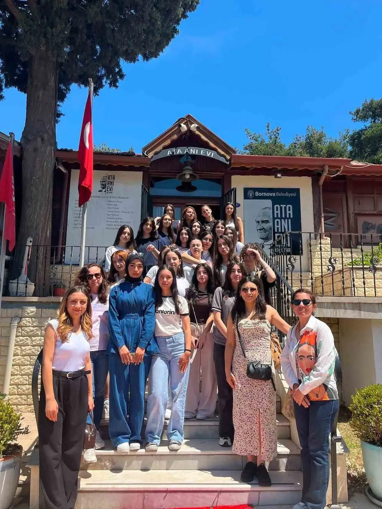 Tarihin izinde bin genç: İzmir’in kültürel rotaları keşfedilmeyi bekliyor