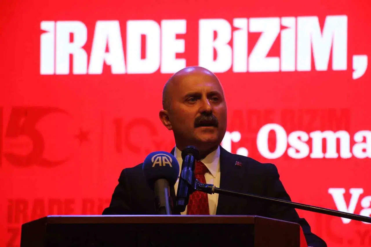 Aydın’da demokrasi nöbeti: 15 Temmuz’un izleri meydanlarda tazelendi