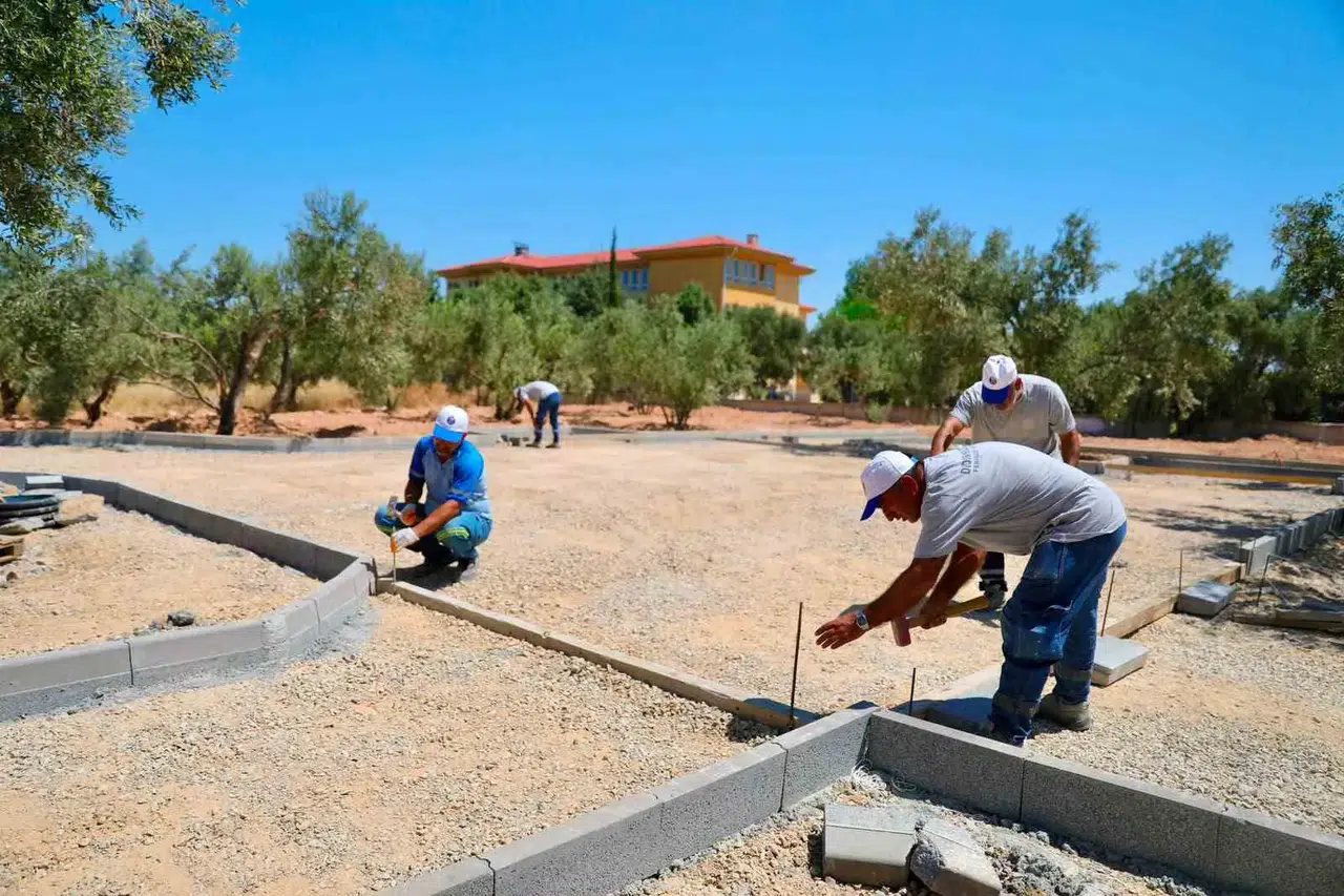 Didim’de zeytin ağaçlarının gölgesinde yeni bir sosyal merkez yükseliyor