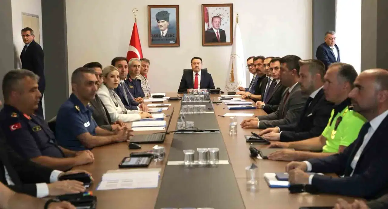 Kütahya’da huzur mesaisi: Vali Işın’dan güvenlik vurgusu