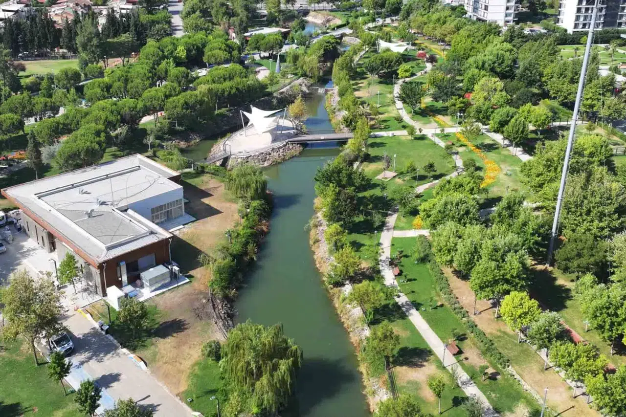 Manisa'da çevre seferberliği: Atatürk Kent Parkı'nda kötü koku dönemi sona eriyor