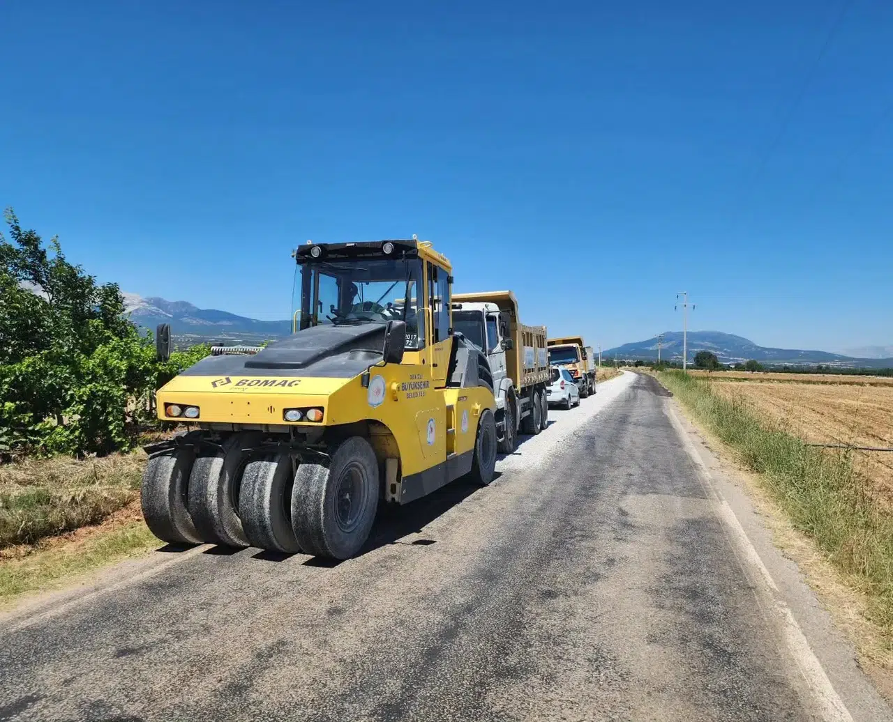 Tavas’ta ulaşım konforu arttı: İki mahalle arasındaki yol yenilendi