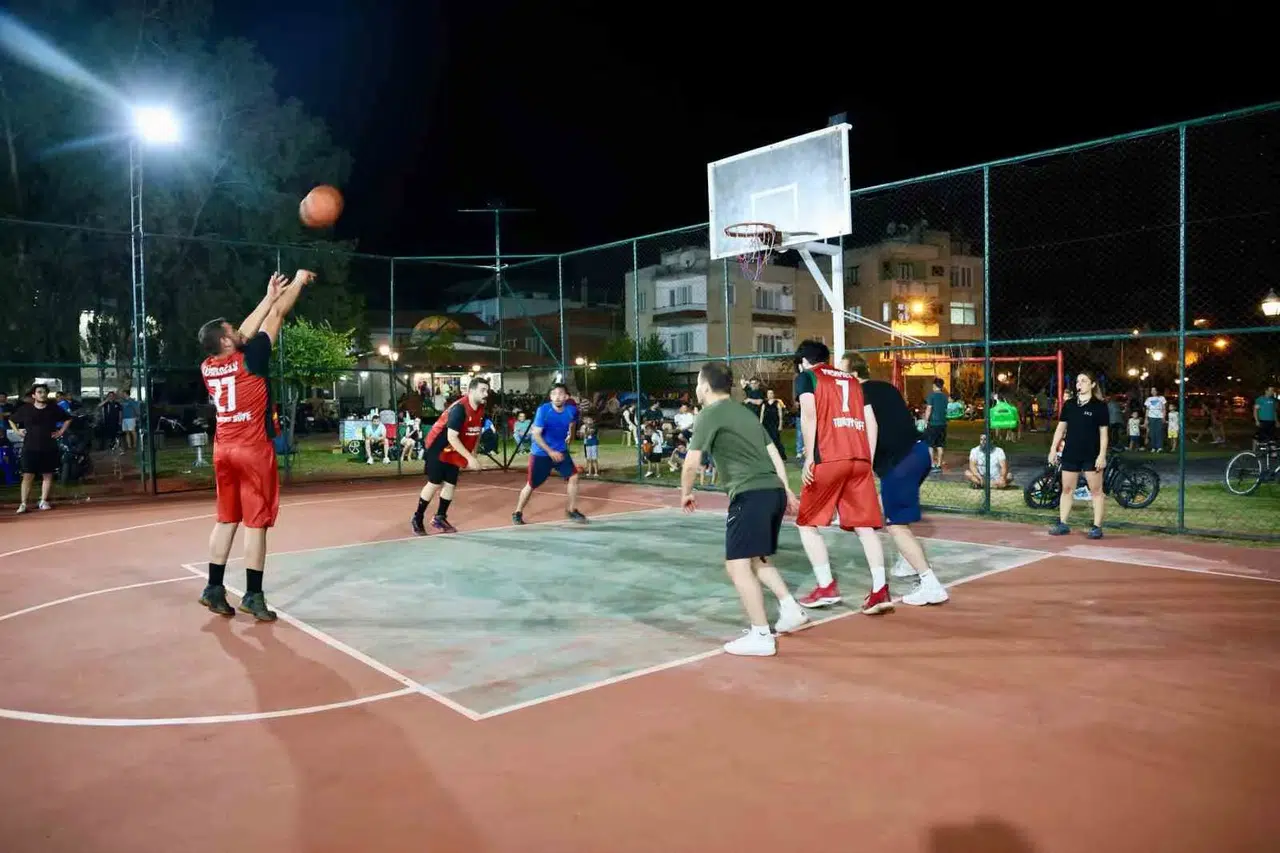 Çine’de pota altı ısındı: Sokak basketbolunda nefes kesen başlangıç