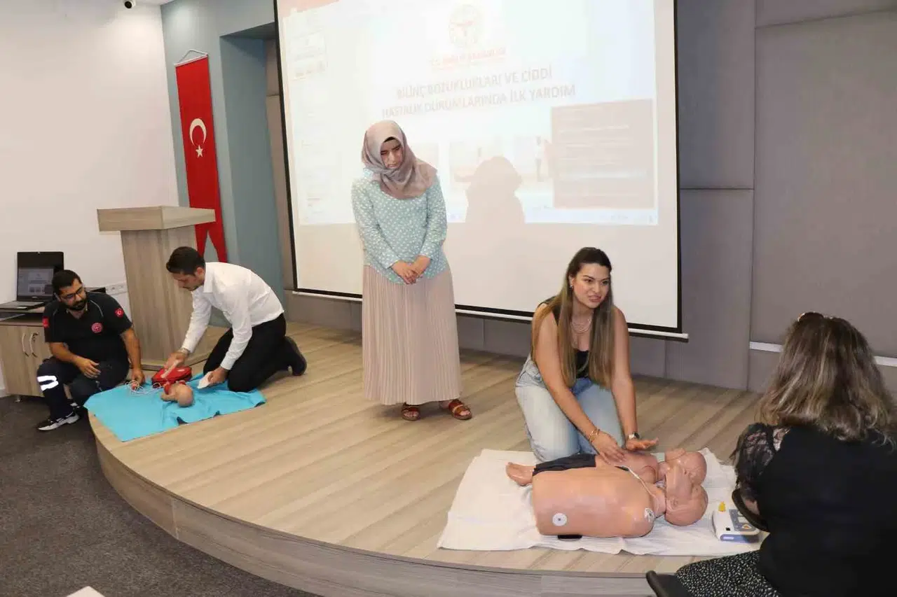 AYTO üyeleri hayat kurtaran dokunuşları öğrendi: İlk yardım sertifikalarını aldılar