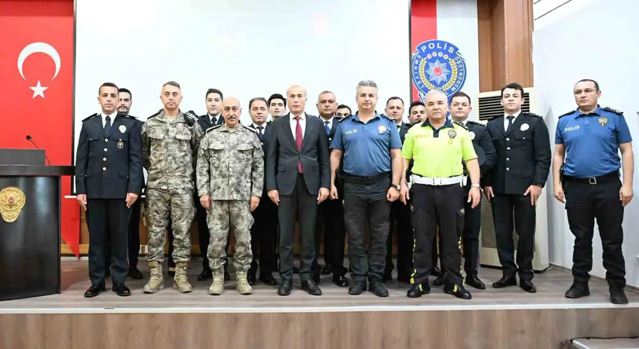Muğla Emniyetinde terfi heyecanı: 43 personel yeni rütbelerine kavuştu