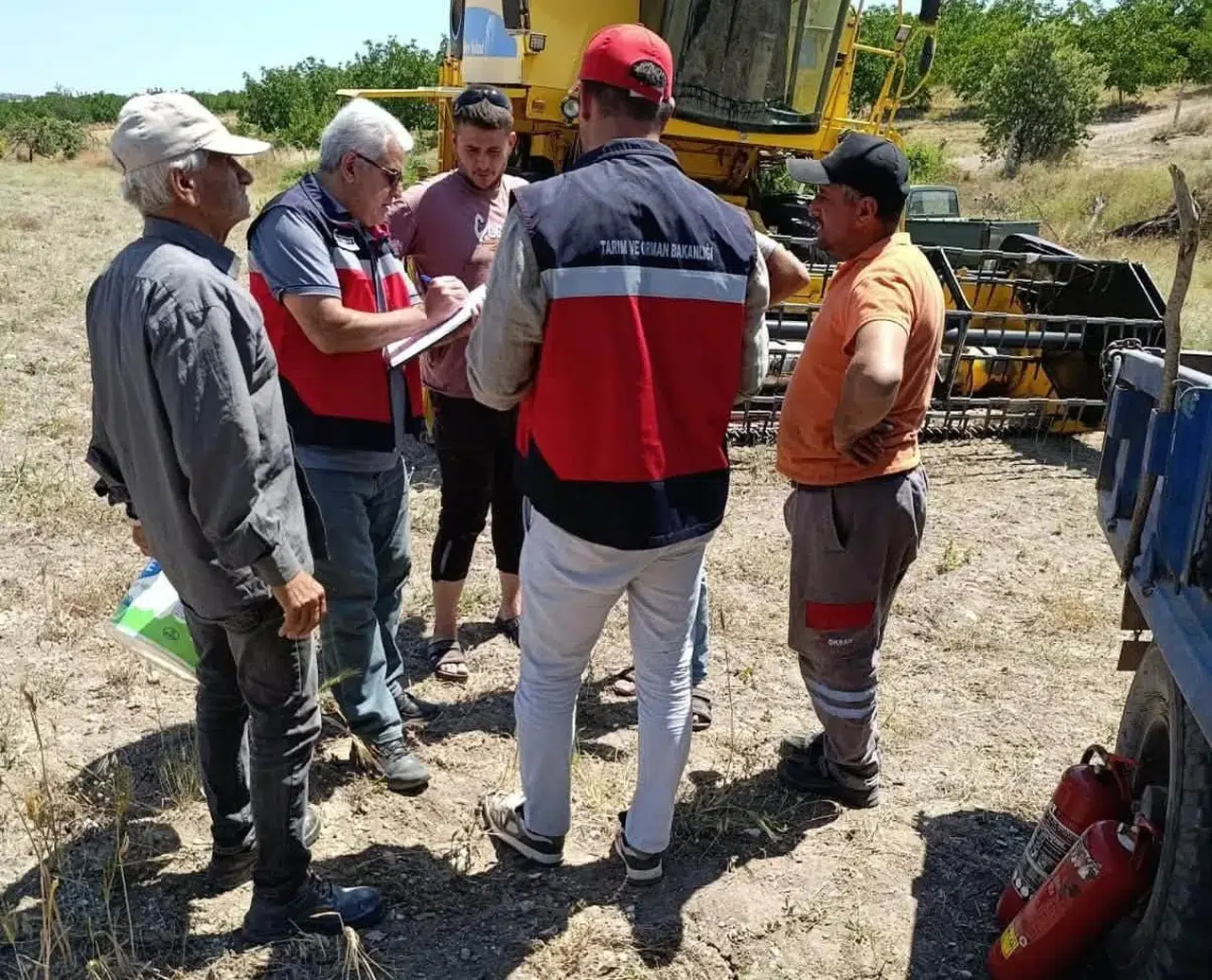 Gediz ovasında hasat mesaisi: Ürün kaybına geçit yok