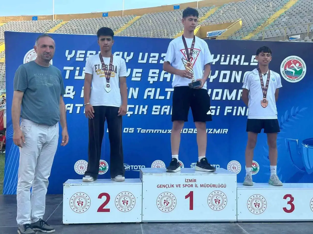 Aydınlı genç yetenekten İzmir'de büyük başarı: Podyumun ikinci basamağına çıktı