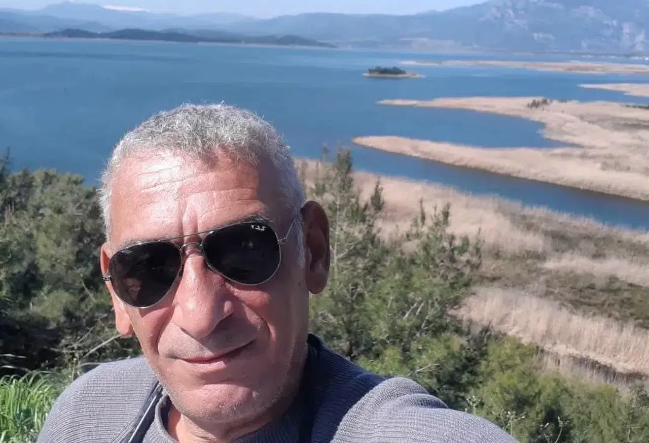 Eğitim camiasını yasa boğan veda: Tarih öğretmeni Salih Sül son yolculuğuna uğurlandı