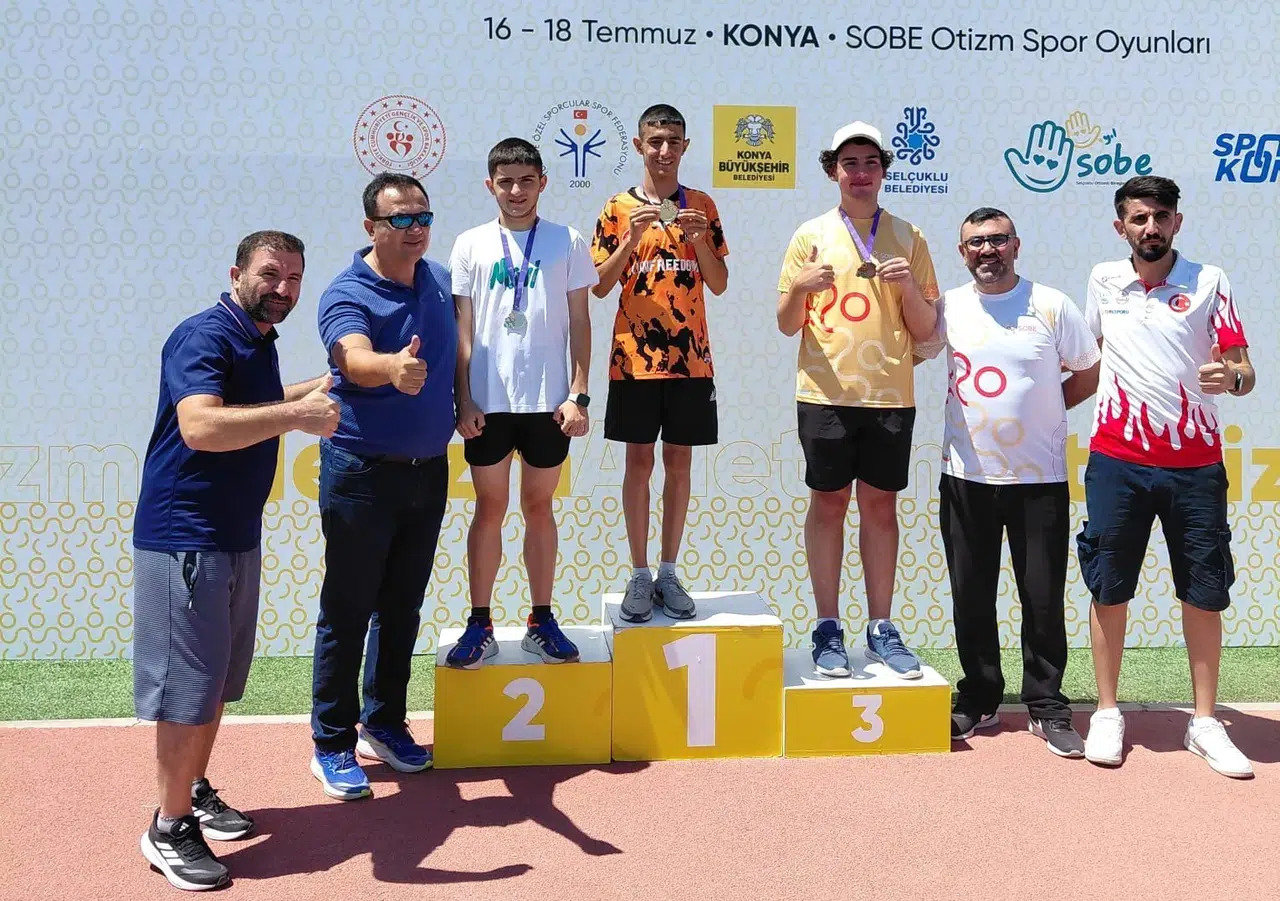 Podyumun zirvesine ambargo koydular: Aydınlı özel sporcular Konya’dan madalyalarla döndü
