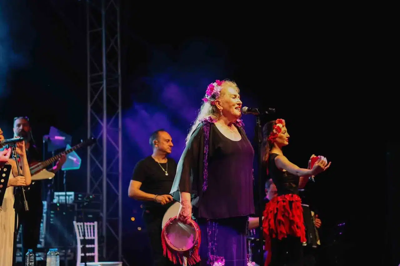 Didim’de lavanta kokulu gece: Suzan Kardeş rüzgarı esti