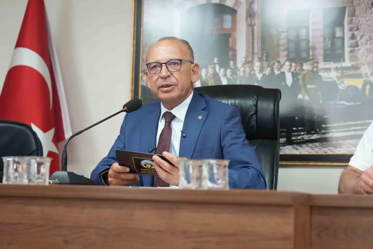 Turgutlu’da hizmet için zorlu karar: Başkan Akın siyasi bedeli göze aldı