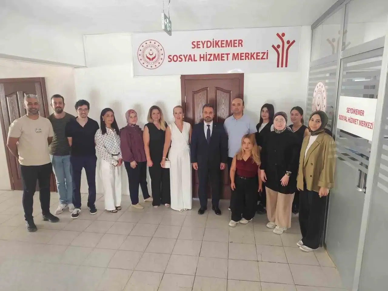 Seydikemer’de sosyal hizmet mesaisi: İl Müdürü Selçuk sahaya indi