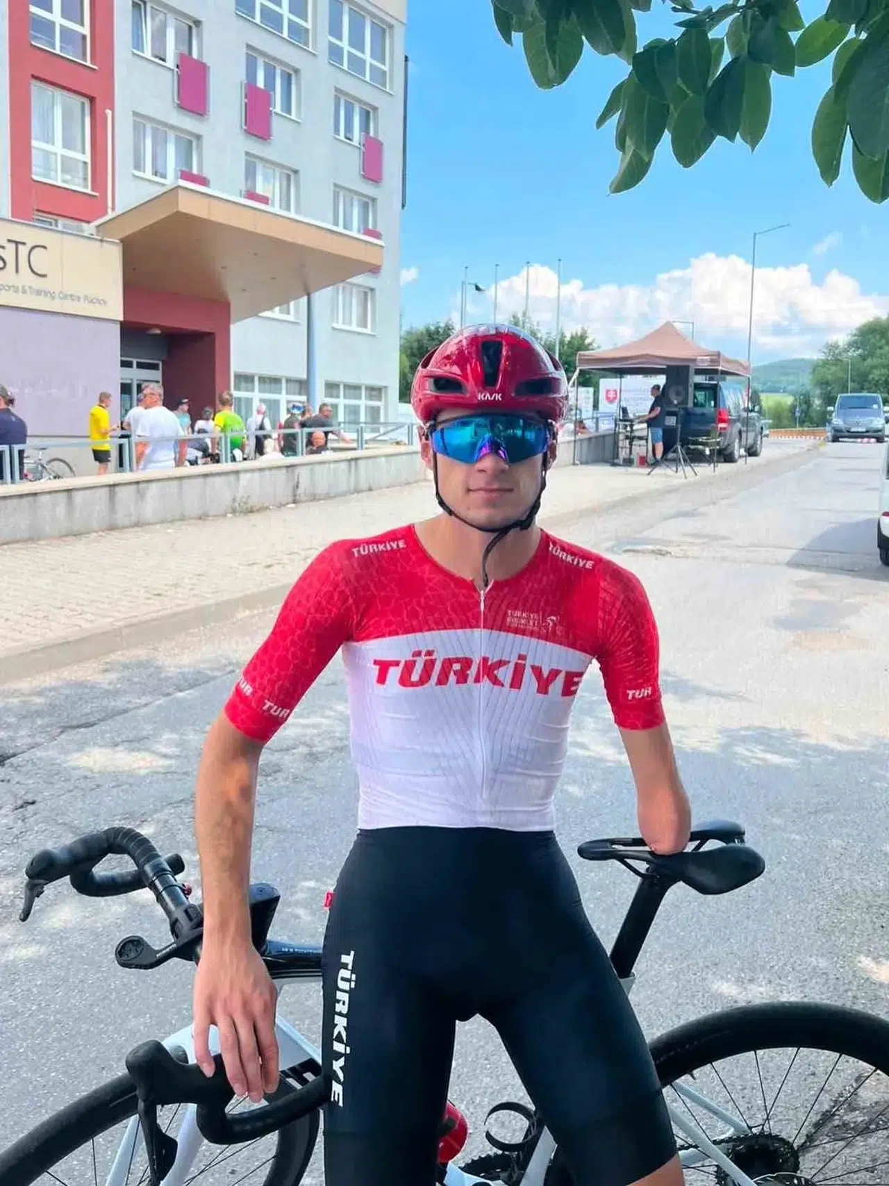 Slovakya’da kramplara meydan okudu: Mehmet Keskin Avrupa’nın zirvesini zorladı