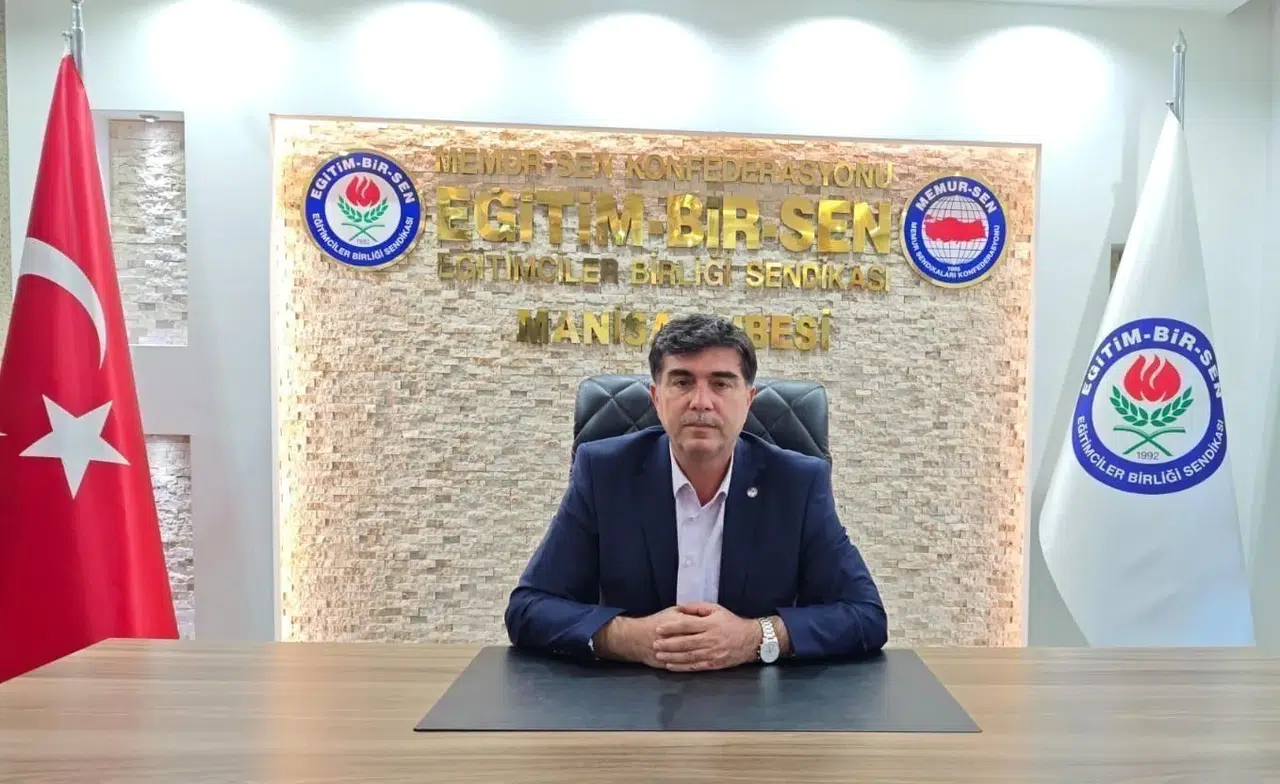 Ahmet Yasav'dan 15 Temmuz mesajı: İhanet şebekelerine geçit yok