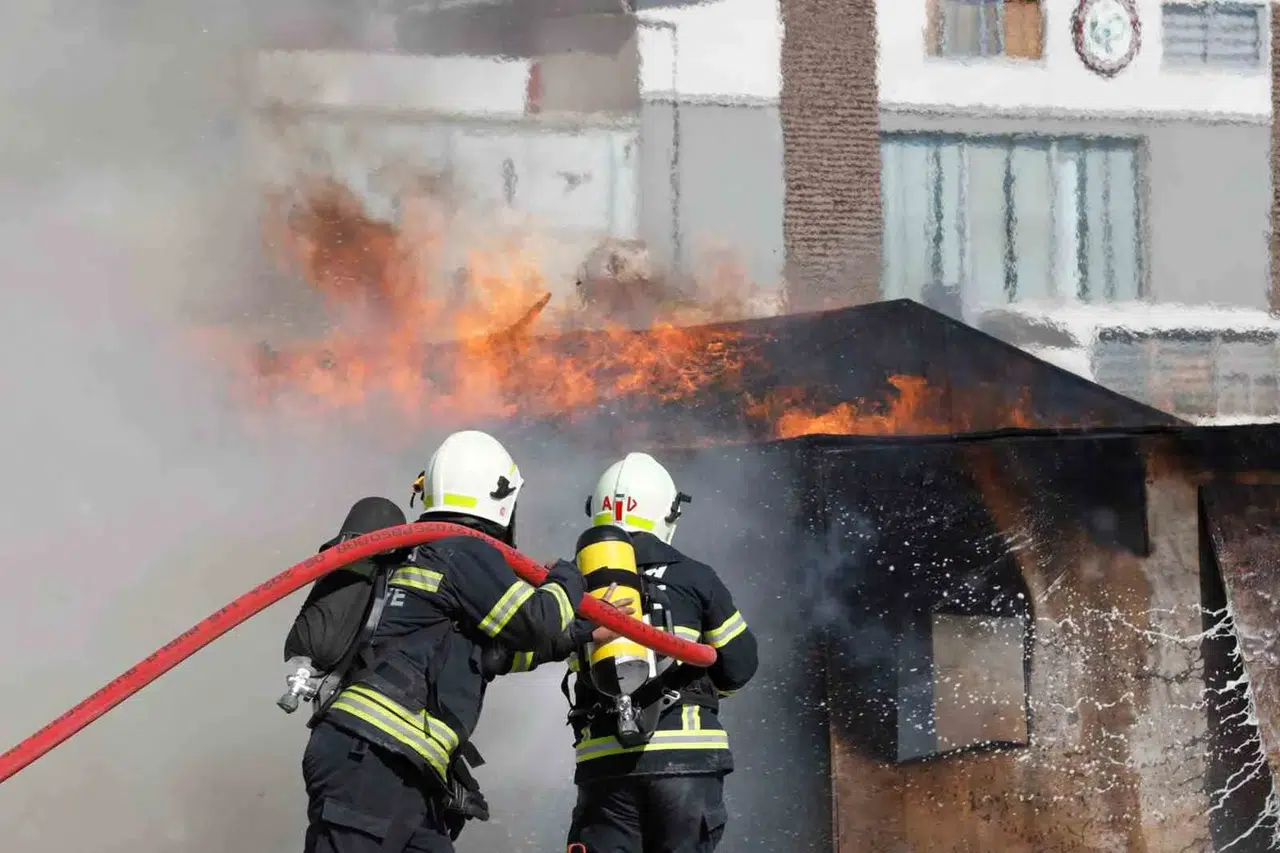 Muğla’da itfaiyenin zorlu mesaisi: 7 dakikada olay yerindeler