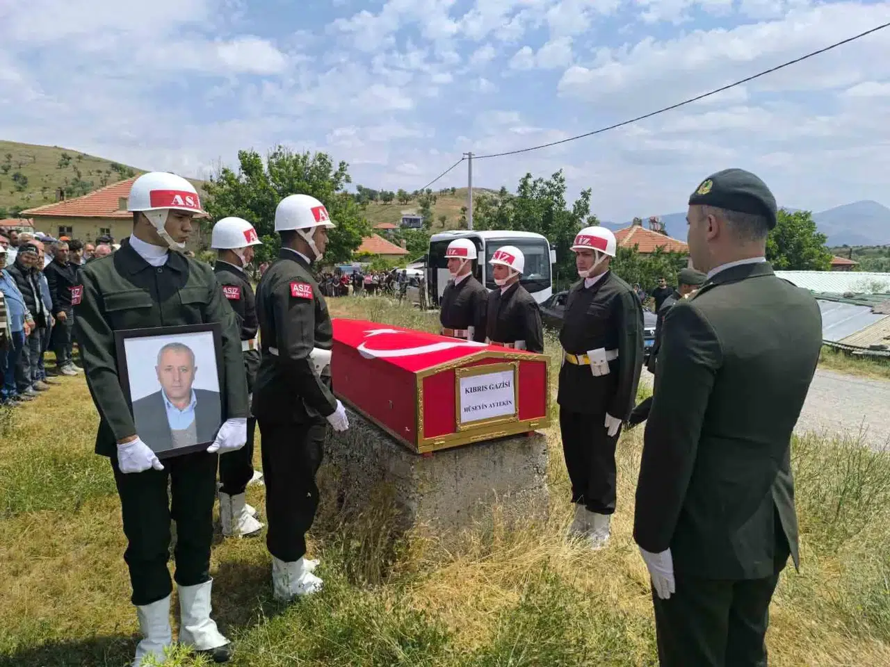 Kahraman gazi son görev yerinde dualarla uğurlandı