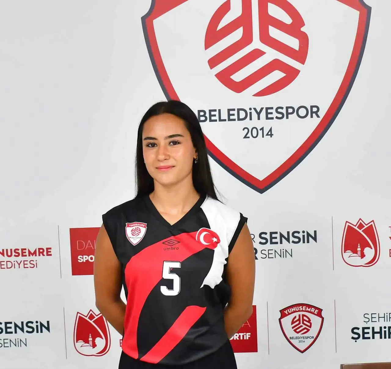 Yunusemre Belediyespor'dan savunmaya genç takviye