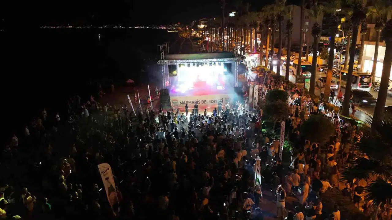 Marmaris sahillerinde ritim hiç düşmedi: DJ festivaliyle yaz coşkusu zirve yaptı