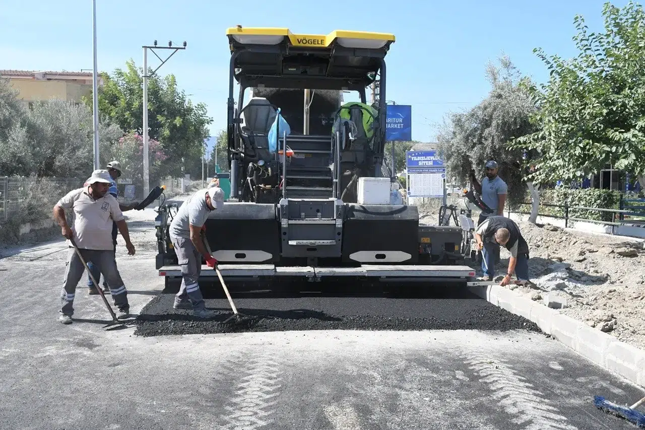 Kuşadası'nda ulaşım konforu artıyor: Kritik güzergahta sona gelindi
