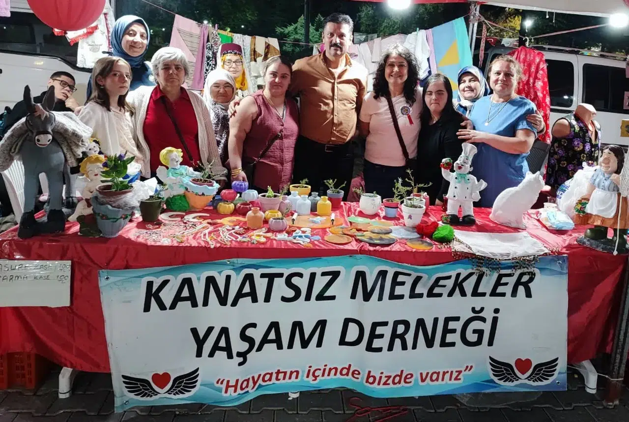 Acıpayam’da gönül köprüleri kuruldu: Özel bireylerin el emeği festivalin gözdesi oldu