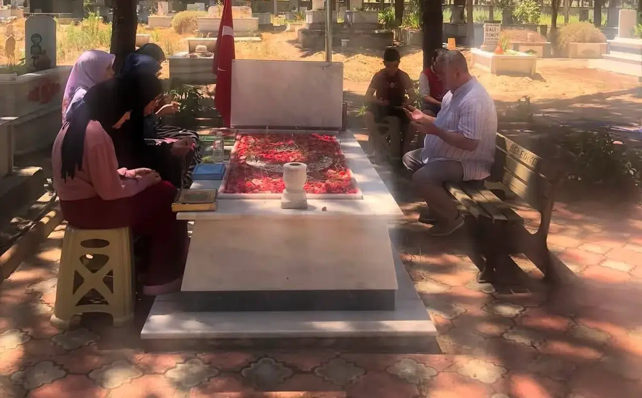 Sarıgöl’ün minik kalpleri şehitlerini dualarla andı
