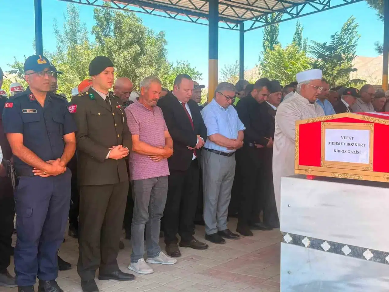 Şuhut kahramanını uğurladı: Kıbrıs gazisi Mehmet Bozkurt son yolculuğuna çıktı