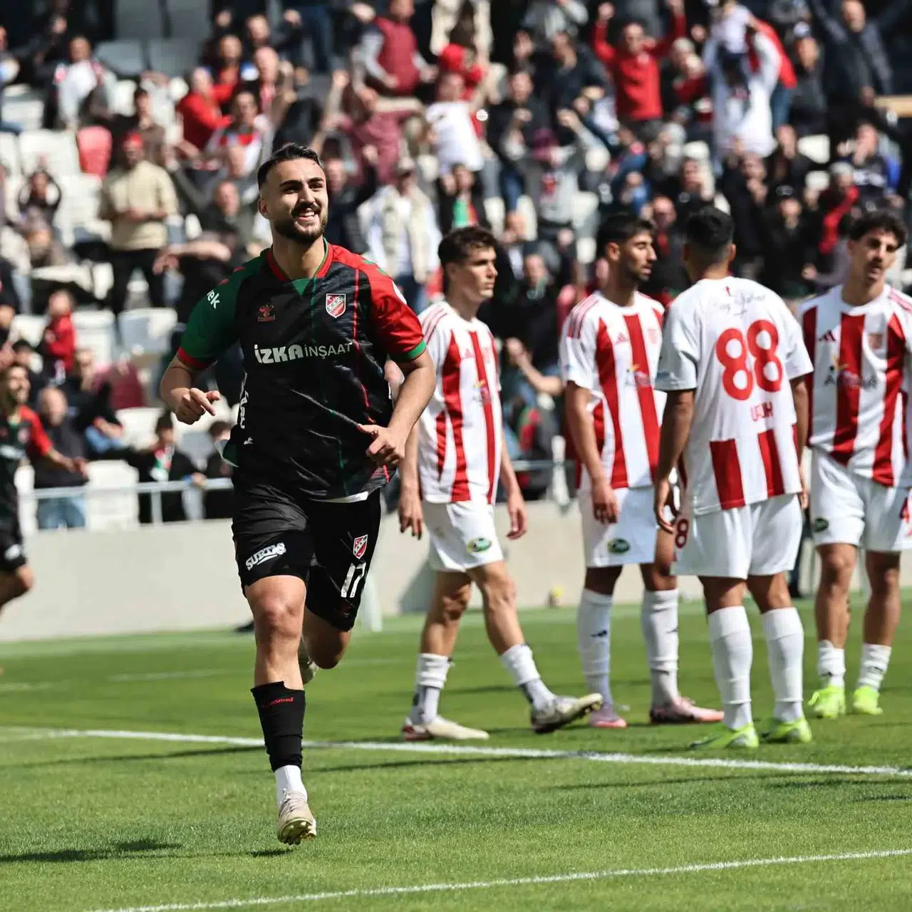 Karşıyaka’da golcü operasyonu: Ömer Faruk ile mutlu sona çok yakın