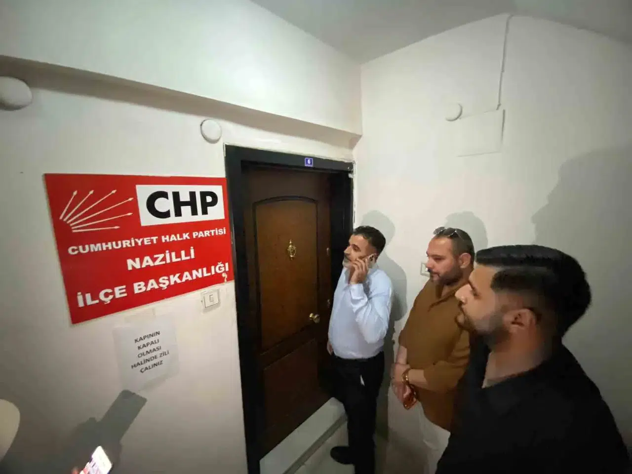 CHP Nazilli’de koltuk krizi: Yeni başkan kapıda kaldı