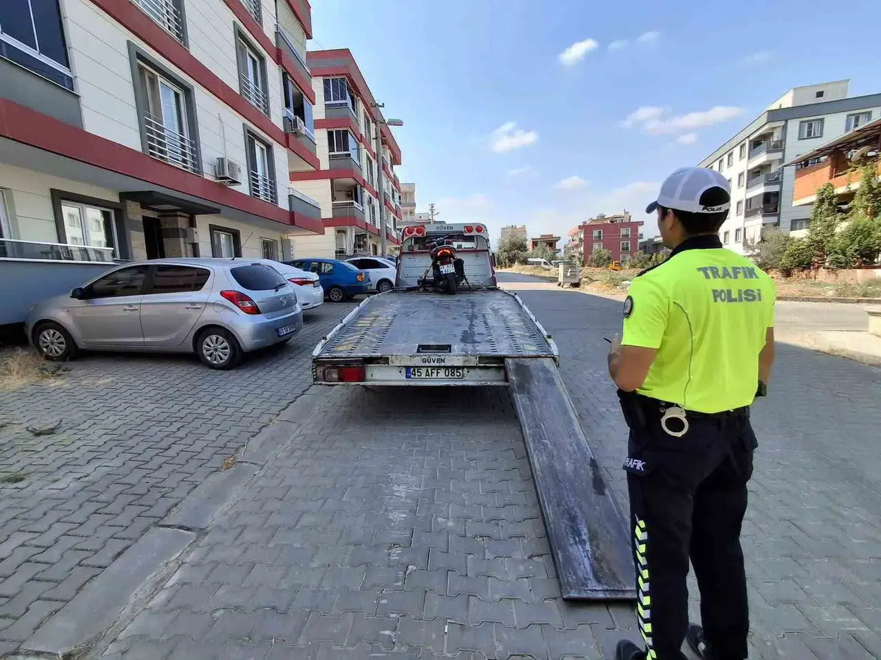 Sosyal medya şovu pahalıya patladı: Motosikletli magandaya ağır fatura