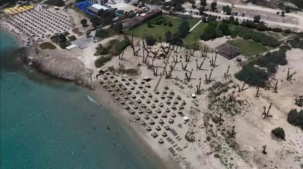 Çeşme'de ezber bozan tesis: Akademik tezini plajda gerçeğe dönüştürdü