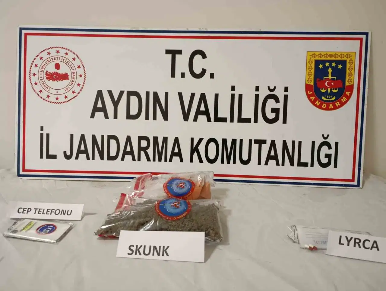 Koçarlı yolunda zehir tacirlerine jandarma engeli