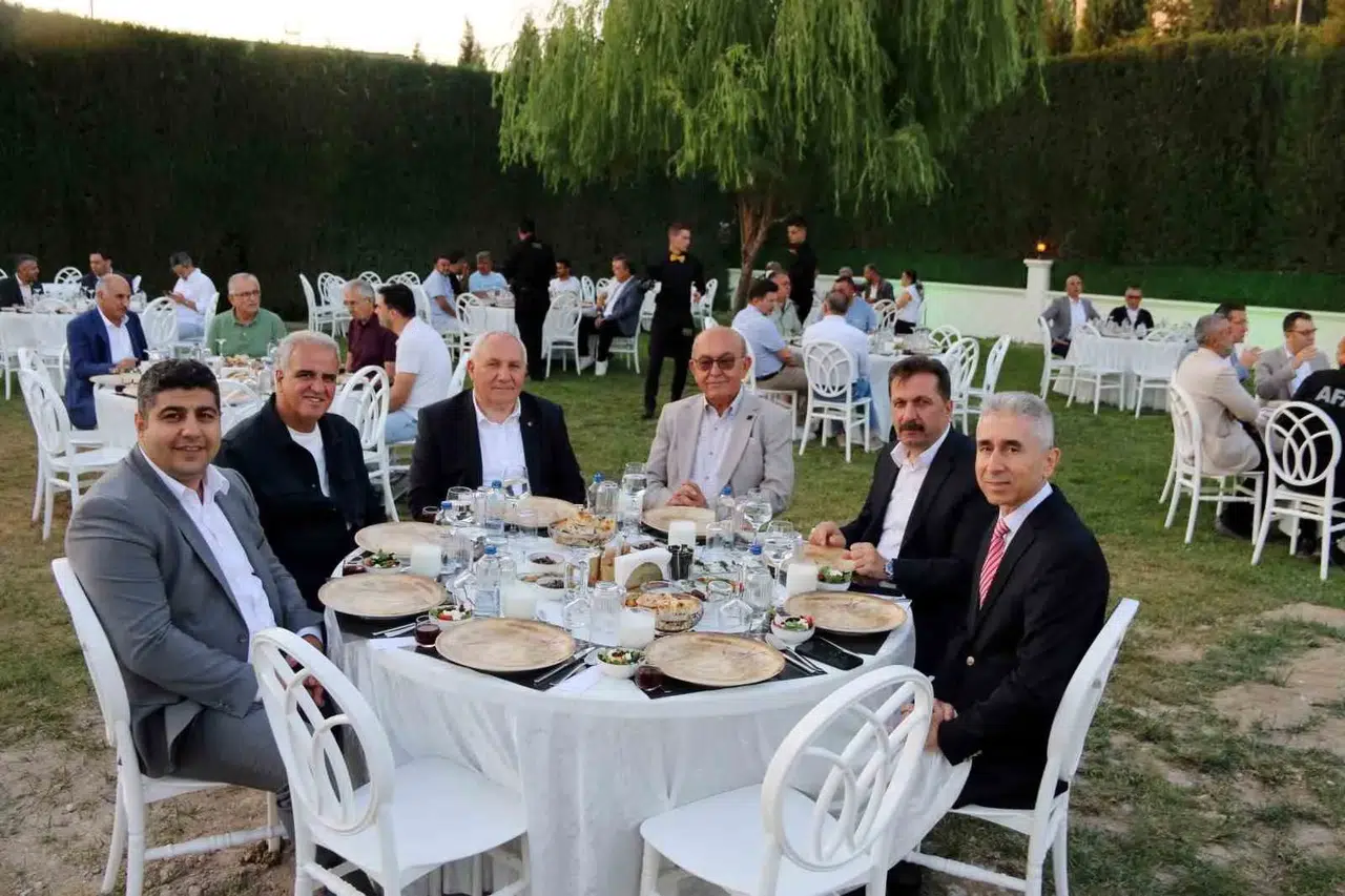 Kütahya’nın yeni buluşma noktası kapılarını görkemli bir davetle açtı
