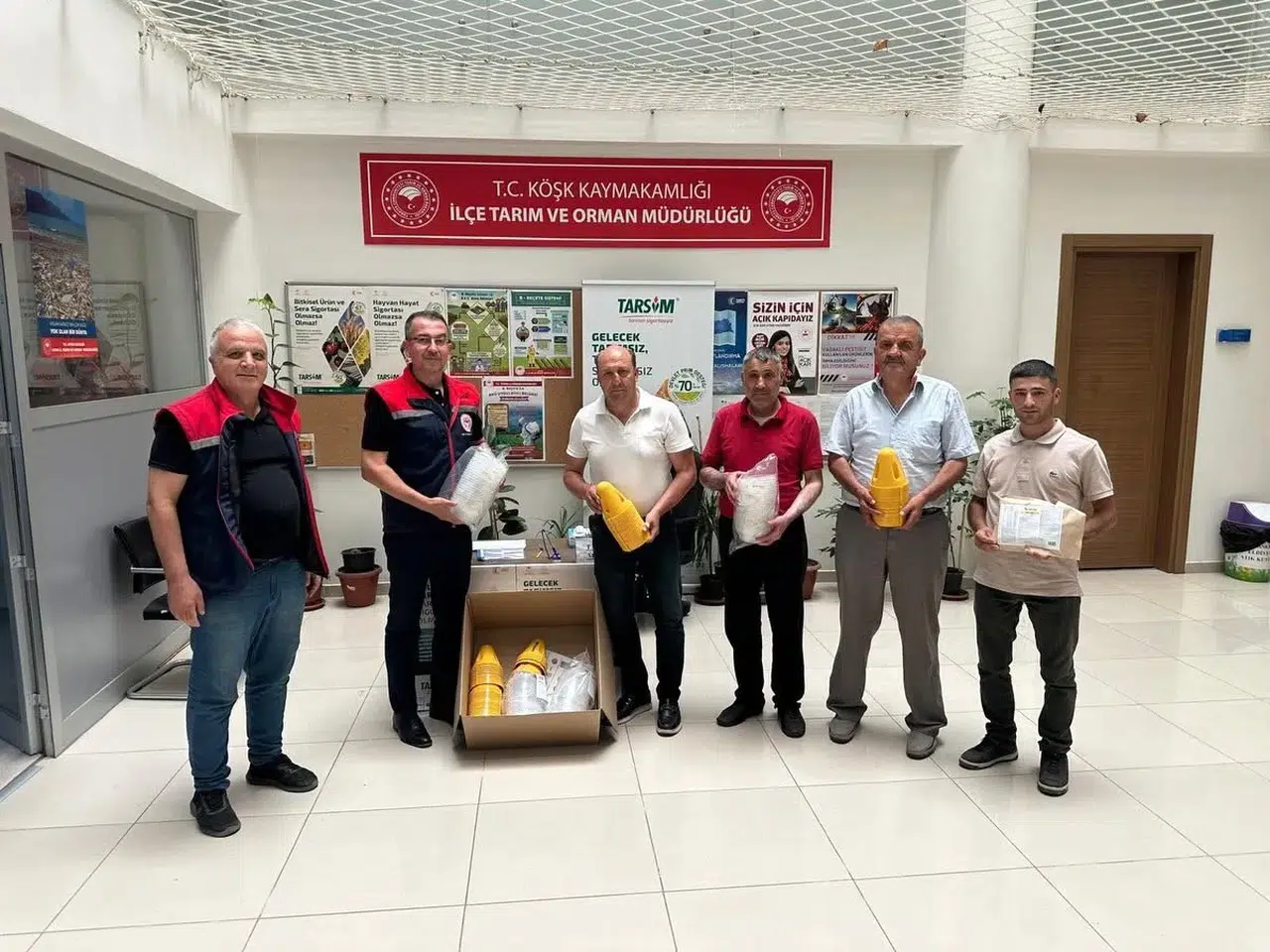 Köşk’te üreticinin yüzünü güldüren destek: Meyve sineğine karşı yarı yarıya hibe