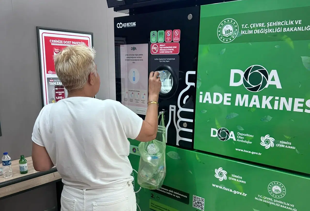 Manisa'da cüzdanları dolduran geri dönüşüm dönemi: Atıklar paraya dönüşüyor