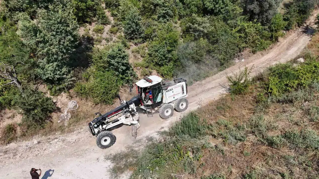Bozdoğan’da üreticinin yüzü güldü: Tarım yolları baştan aşağı yenilendi