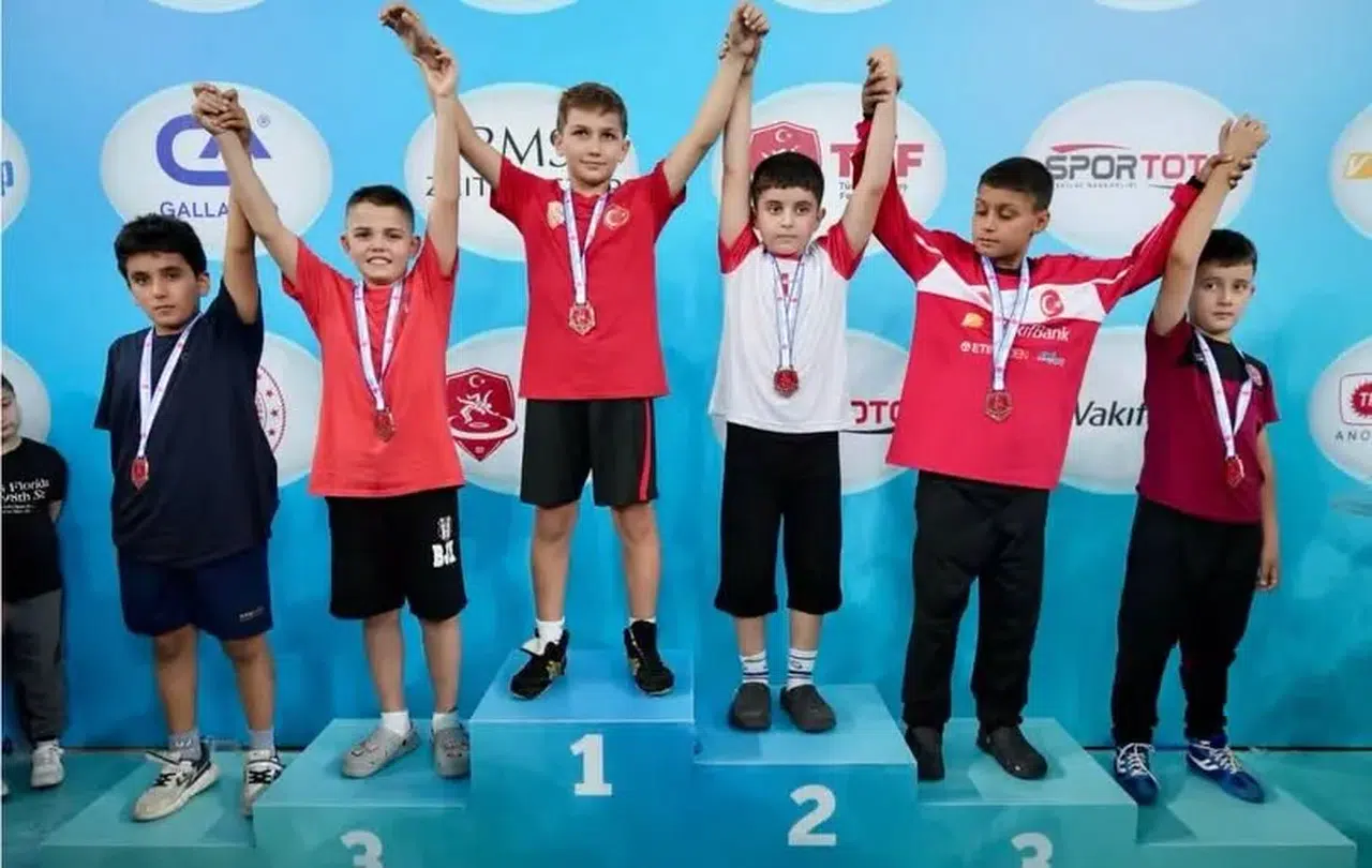 Ankara’daki dev şampiyonada Aliağa rüzgarı: İki sporcu kürsüye yaklaştı
