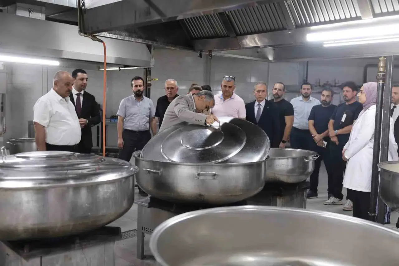 ADÜ mutfağında denetim mesaisi: Rektör Kent’ten kalite vurgusu
