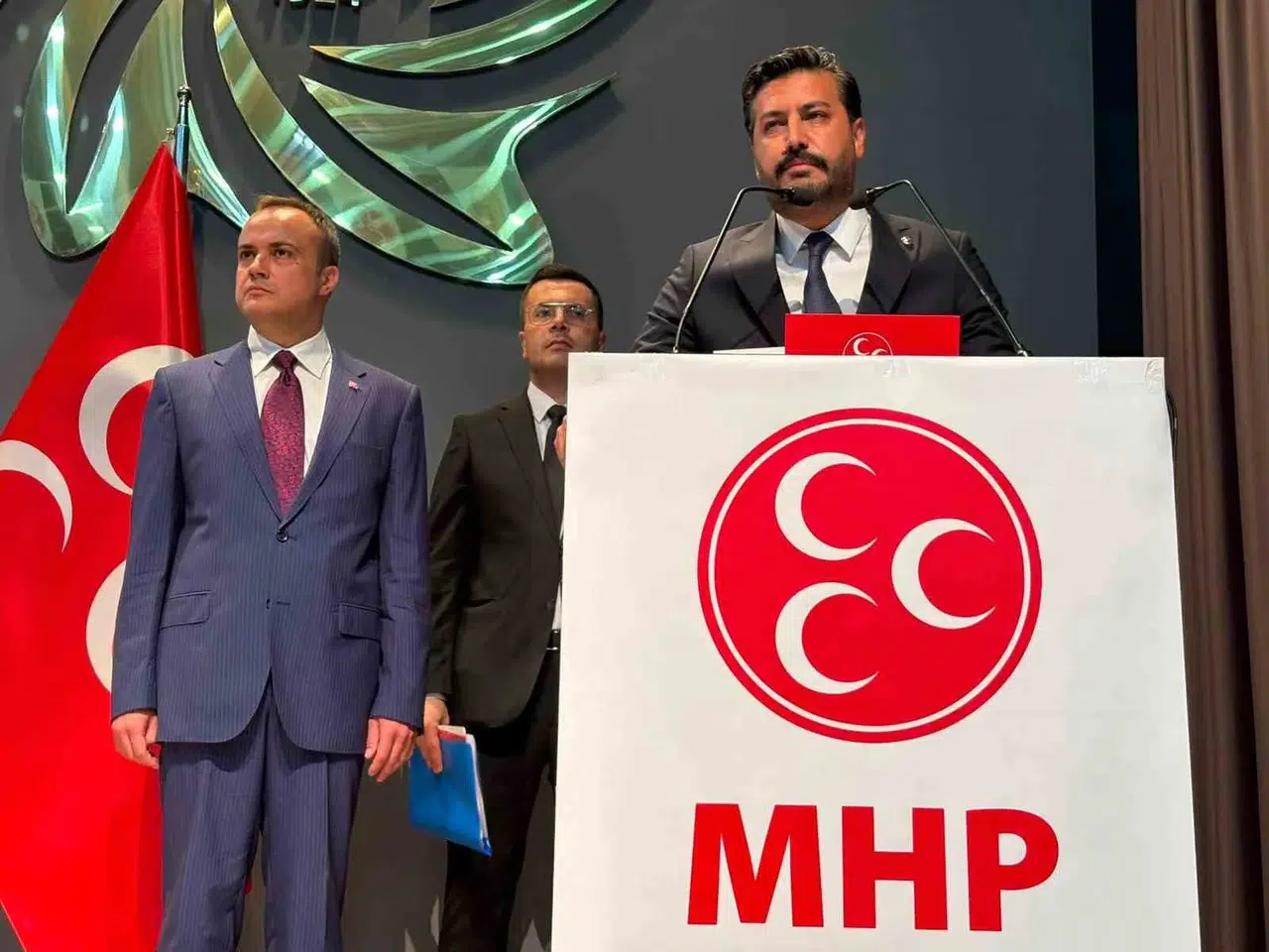 MHP Aydın’da kongre gerginliği: Cihangiroğlu’ndan sert mesajlar
