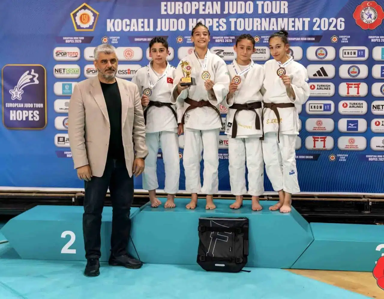 Manisalı judocular Kocaeli’nde tarih yazdı: Avrupa arenasında üç madalya