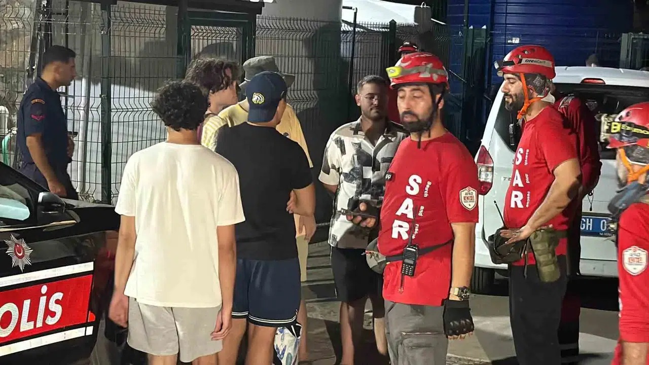Bodrum’da keyifli başlayan gün kabusa döndü: 5 arkadaş sarp yamaçta mahsur kaldı