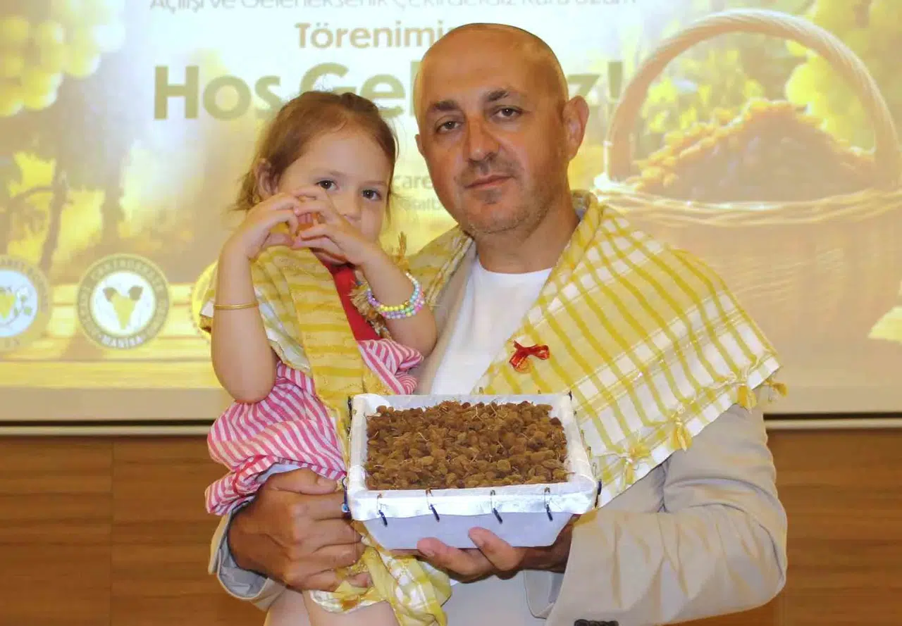Manisa’da Sezonun İlk Kuru Üzümü 4 Bin TL’den Satıldı, Üreticinin Gözü TMO’nun Açıklayacağı Rakamda