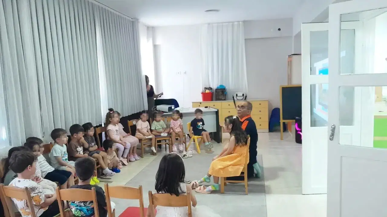 Minik öğrencilere afet bilinci aşılandı: ADÜ’de uygulamalı eğitim